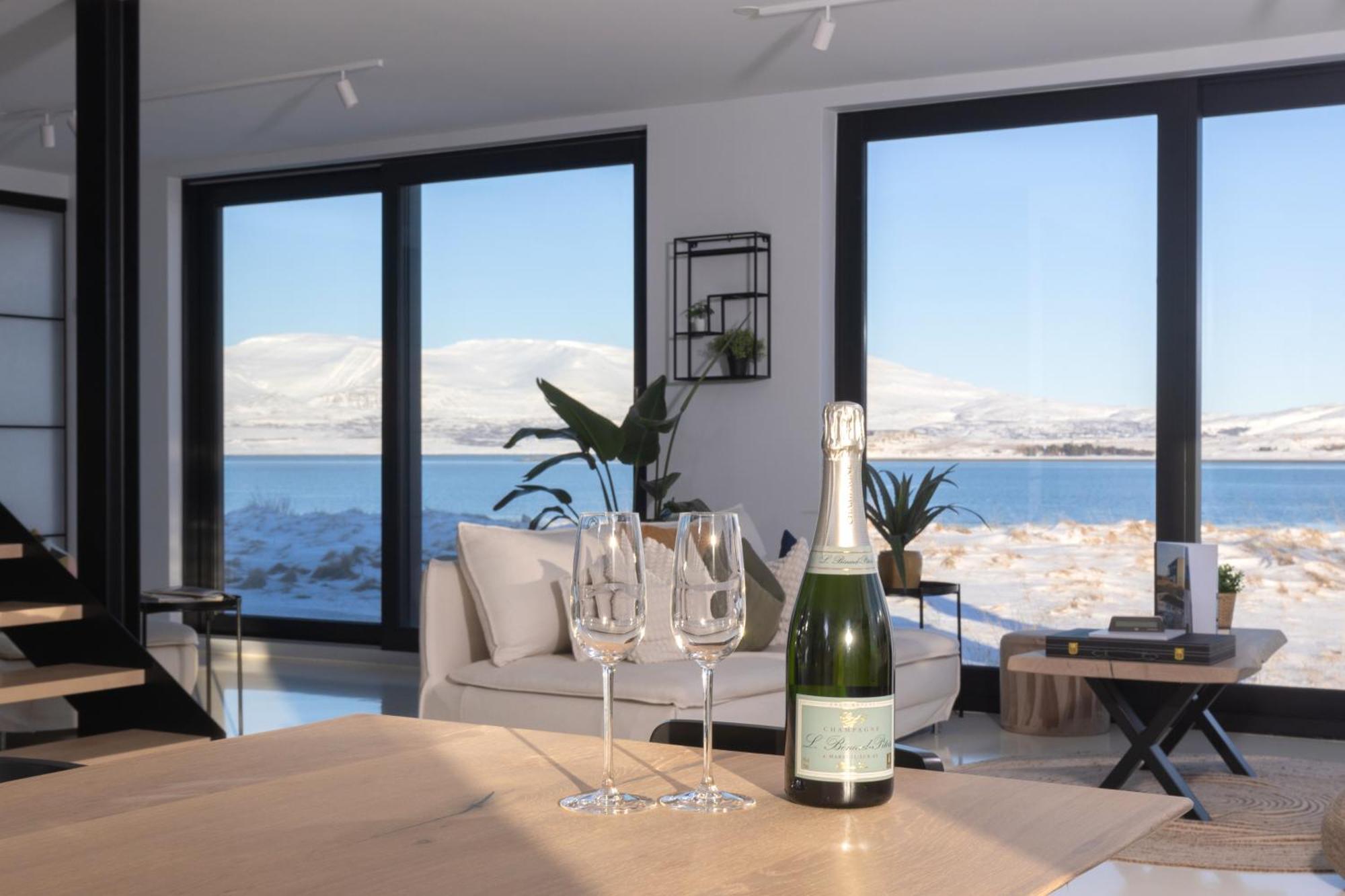 The Oceanfront Private Northern Lights Villa Reynivellir Exterior photo